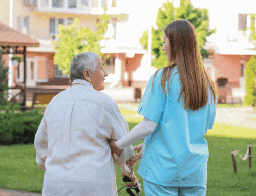 Grundpflege verstehen: Was im Pflegealltag wirklich zählt